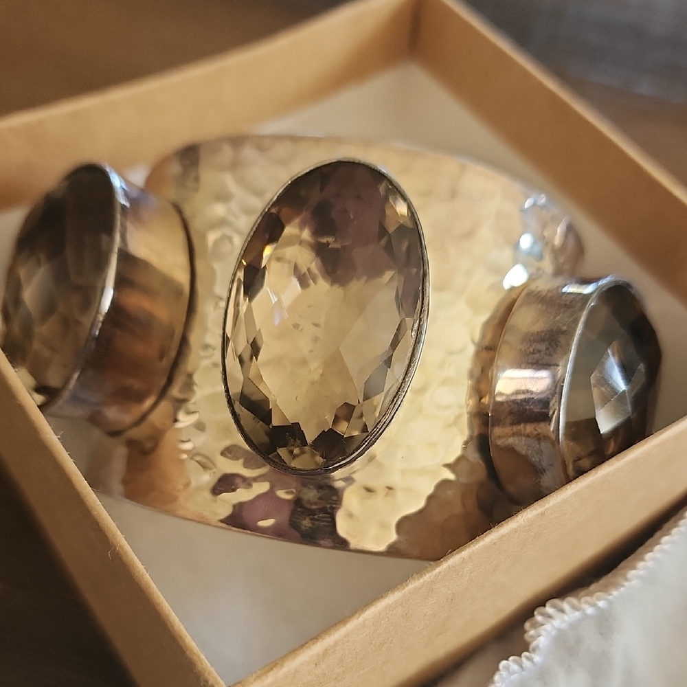 Elegant Silver Cuff Bracelet from Argenta with 5 faceted Smokey Topaz gem stones